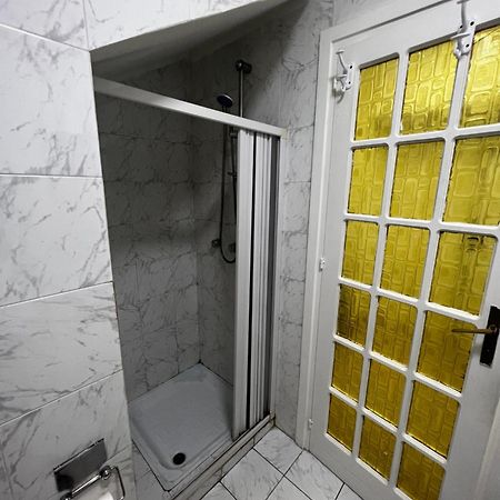 1 Room Apartment Near By Central Train Station ปาแลร์โม ภายนอก รูปภาพ